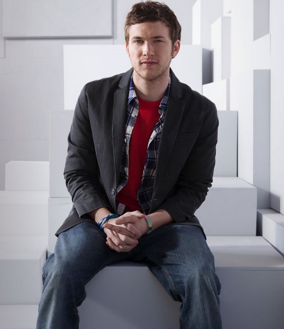 Artist of the Week: Phillip Phillips