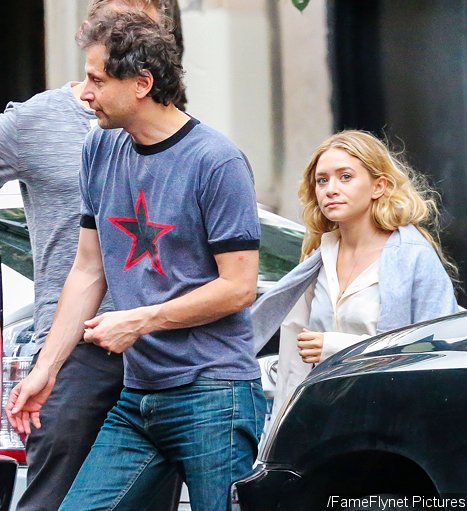Ashley Olsen and 47-Year-Old Boyfriend Bennett Miller Step Out Together