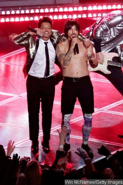 Video: Bruno Mars and Red Hot Chili Peppers Rock Super Bowl Halftime Show