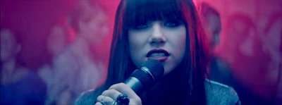 Carly Rae Jepsen Launches New Video 'This Kiss'