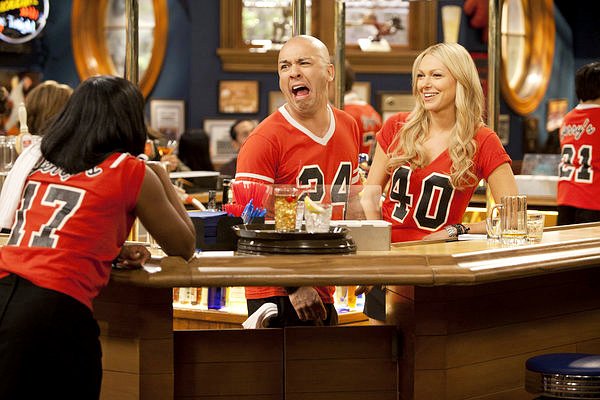 Chelsea Handler's New Sitcom Dumps Three Cast Members