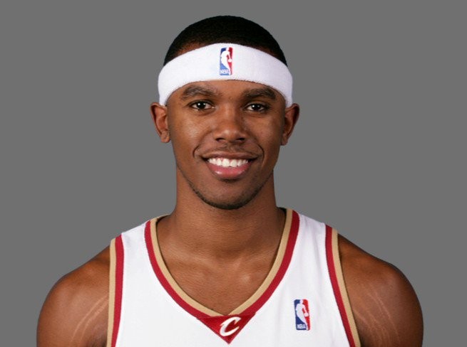 Basketball Player Daniel Gibson Turns Himself In for Battery