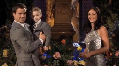 Desiree Hartsock Smitten With Little Boy in 'The Bachelorette' Premiere Clip
