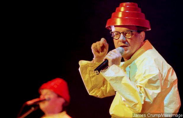 Devo Member Bob Casale Dies at 61