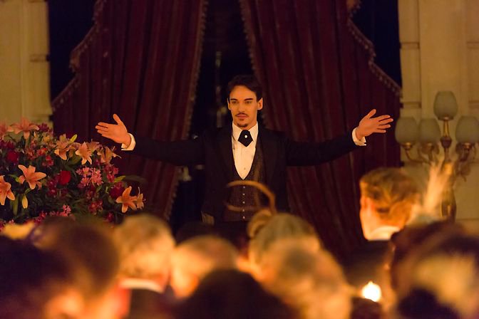 'Dracula' Will Partner With Van Helsing on NBC's New Show