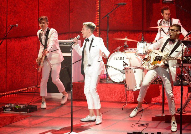 Video: Fun. Open 2012 MTV Movie Awards With 'We Are Young'