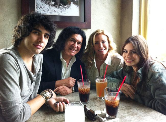 Gene Simmons Tweets Daughter's Picture Post Car Crash