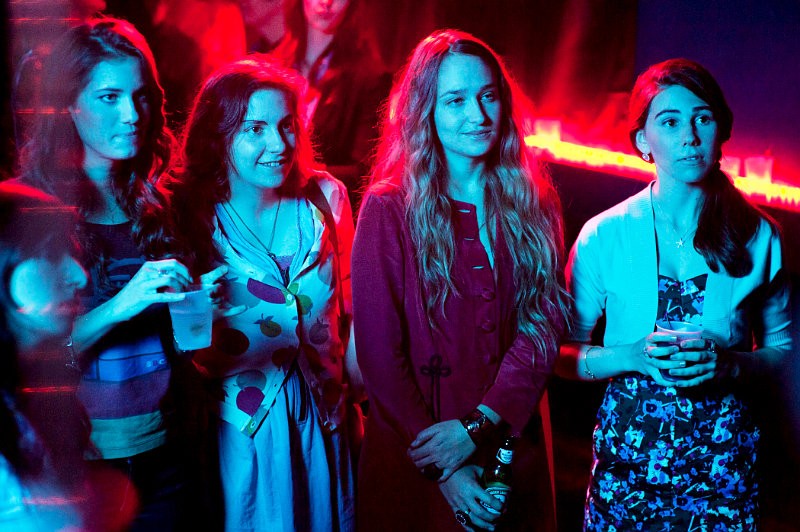 'Girls' Season 2 Trailer: Hannah's Stalker and First Look at Marnie's Mom
