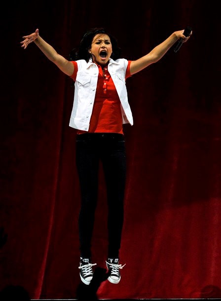 Clip From 'Glee' 3D Movie: Naya Rivera Sings Amy Winehouse's Song
