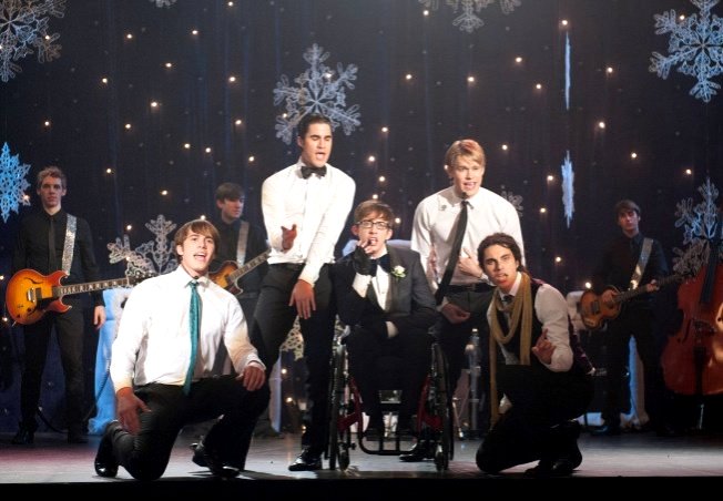 'Glee' 4.11 Preview: Sam Accuses the Warblers of Cheating at Sectionals