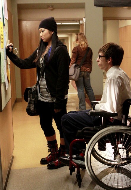 First Half Minute of 'Glee' Season 3 Premiere Unleashed