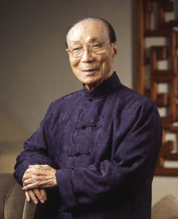 Hong Kong Movie Mogul Run Run Shaw Dies at 107