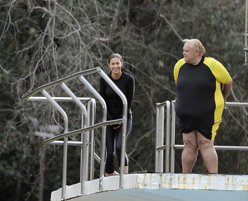 Injured Katherine Webb Quits 'Splash', Louie Anderson Makes Brief Return