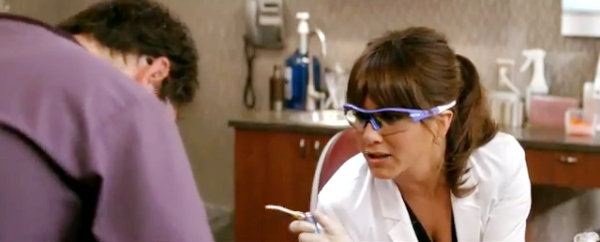 Jennifer Aniston Goes Seductive in 'Horrible Bosses' First Full Trailer