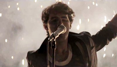 Jonas Brothers Previews 'Pom Poms' Music Video