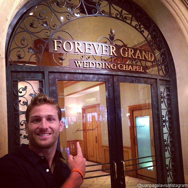 Juan Pablo Galavis Visits Las Vegas Wedding Chapel Before 'The Bachelor' Finale