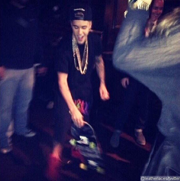 Justin Bieber Pictured Skateboarding at Super Bowl Party