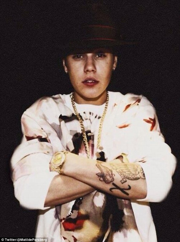 Justin Bieber Shows Off New Koi Fish Tattoo
