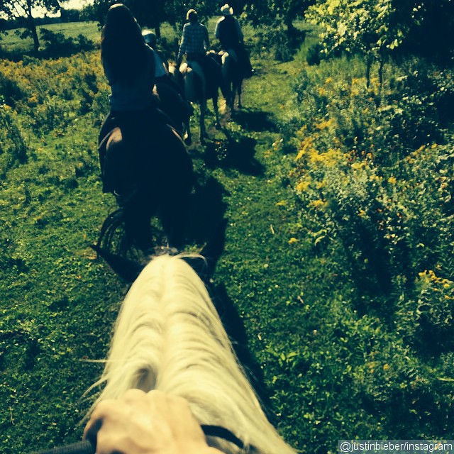 Justin Bieber and Selena Gomez Go Horseback Riding Together