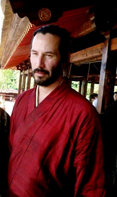 First Look: Keanu Reeves Is Bearded Japanese Man on '47 Ronin' Set
