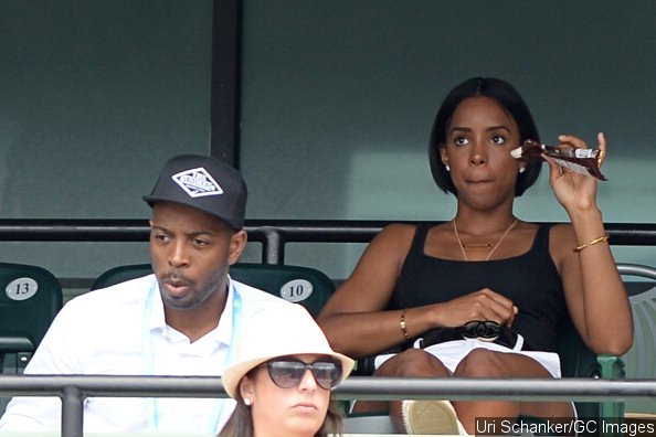 Kelly Rowland and Tim Witherspoon Get Married in a 'Simple' Wedding