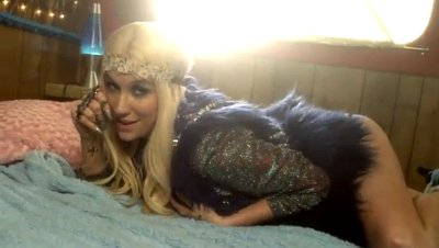 Ke$ha Premieres Fun Video for 'C'Mon'