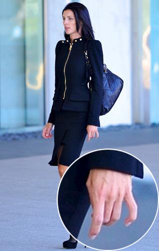 Liberty Ross Ditches Wedding Band in First Outing Since Husband's Scandal