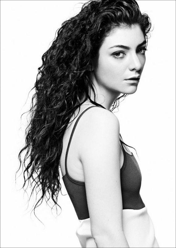 Lorde Says She Has 'Nothing Against Anyone Getting Naked'