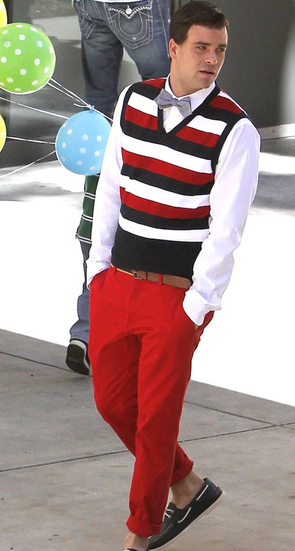 Mark Salling Rocks Preppy Look on 'Glee' Set