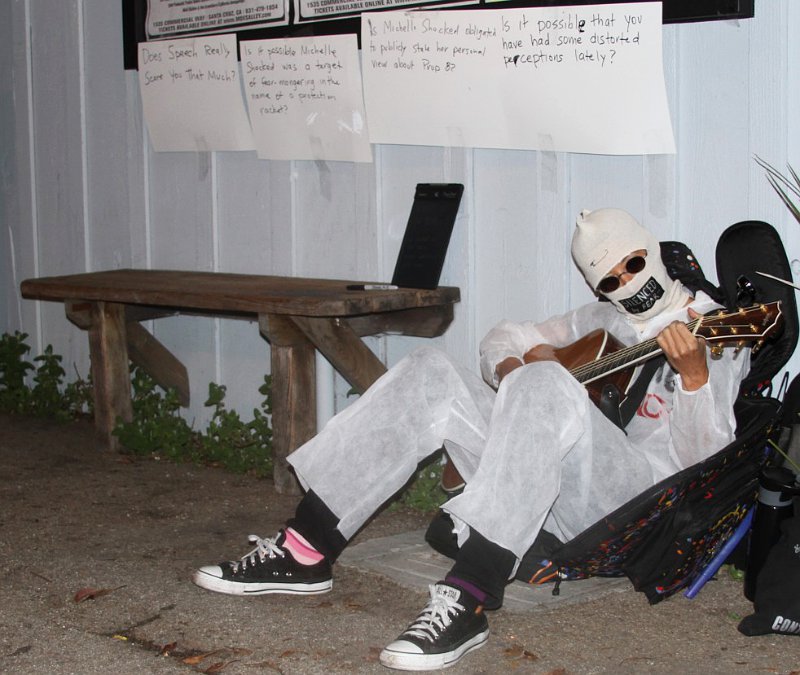 Michelle Shocked Shows Up Duct-Taped at Santa Cruz's Club to Protest Canceled Show