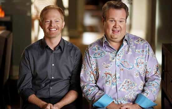 'Modern Family' Previews a Bump on Mitch and Cam's Wedding Day