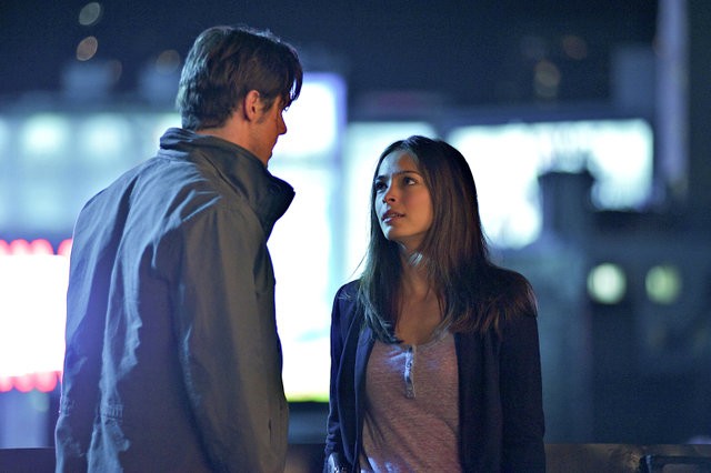 More Action and Mystery Teased in 'Beauty and the Beast' 1.02 Preview