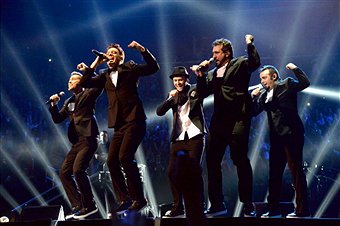 MTV VMAs 2013: Justin Timberlake Brings in NSYNC for Reunion Performance