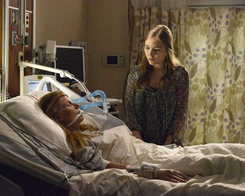 'Nashville' Season 2 Premiere Photos: The Aftermath of Rayna's Fatal Car Crash