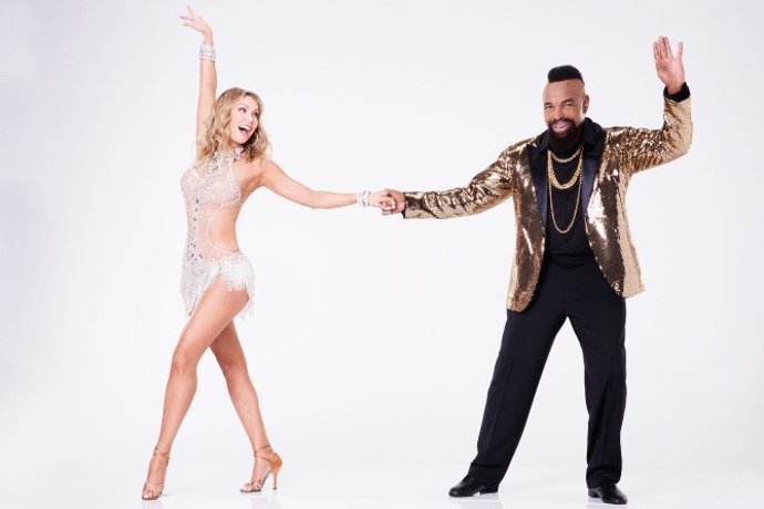 Photo: 'Dancing with the Stars' Unveils Official Cast Photos for Season 24