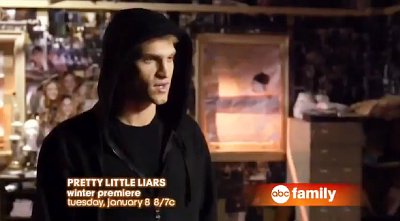 'Pretty Little Liars' 3.14 Preview: Toby Creeps Around the Girls