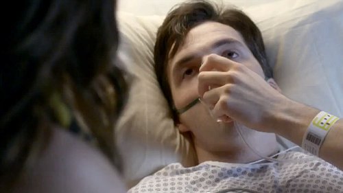 'Pretty Little Liars' Season 5 Promo Teases Ezra's Fate