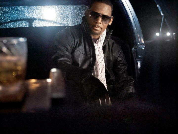 R. Kelly Thanks Fans for Love and Concern Following Throat Surgery