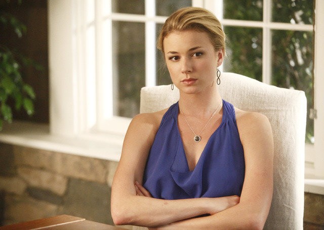 New Promo of 'Revenge' Season 2: Emily Unleashes Threat and Is in Danger