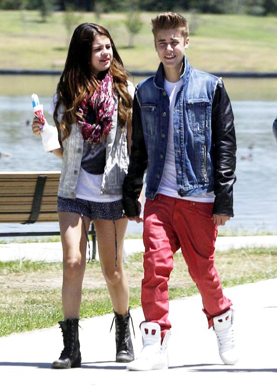 Selena Gomez Crying About Justin Bieber on Ashley Tisdale's Birthday