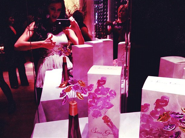 Selena Gomez on First Perfume Line: I Was Inspired by Mary-Kate and Ashley Olsen