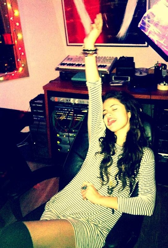 Photos: Selena Gomez Rocks Out in Studio With Rock Mafia