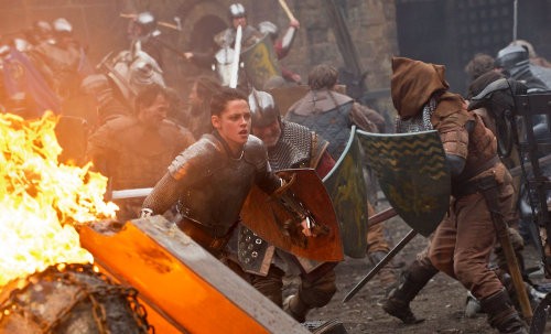 New 'Snow White' Photo Sees Fearless Kristen Stewart Fighting in Chaotic War