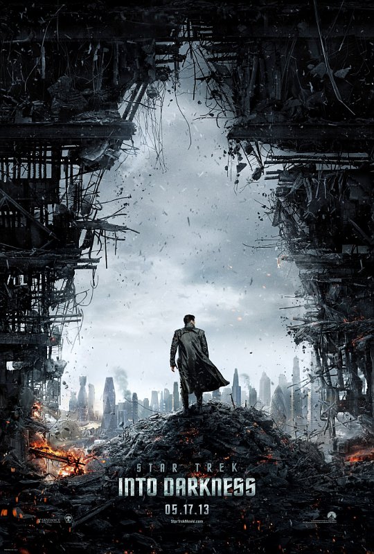'Star Trek Into Darkness' Debuts Dark Poster, Zachary Quinto Denies Leaving the Franchise