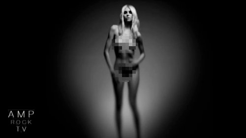 Taylor Momsen Appears Fully Naked in Artistic Video