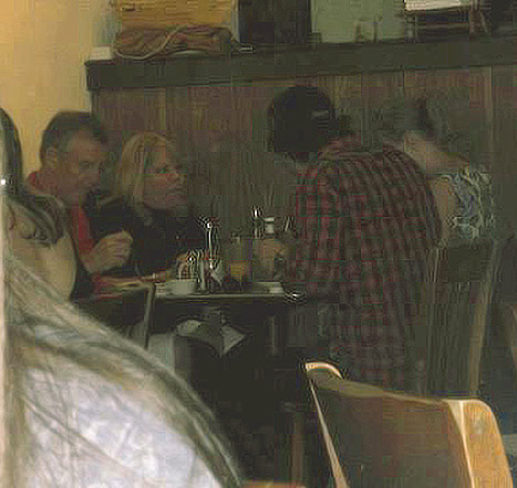 Taylor Swift Brings New Boyfriend to Meet the Parents
