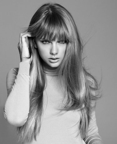Taylor Swift Doesn't Like to Wear the Pants in a Relationship