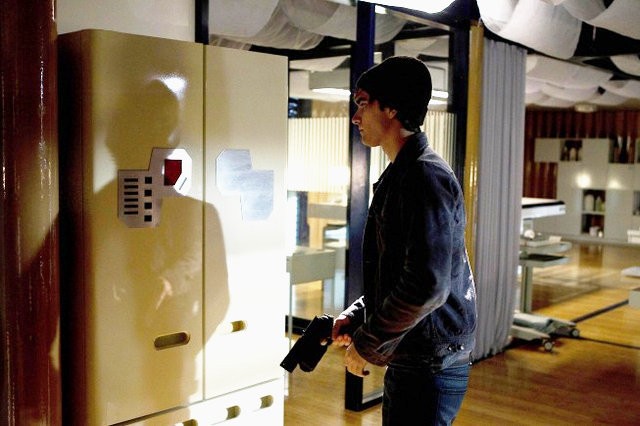 'Terra Nova' 1.08 Preview: Josh Seals a Risky Deal