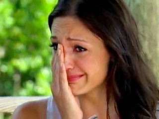'The Bachelorette' Fantasy Suite Week Recap: Shocking Exit Leaves Des Heartbroken