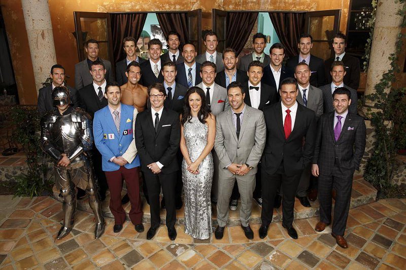 'The Bachelorette' Premiere Recap: Desiree Hartsock Meets Shirtless Guy and Makes Early Cut